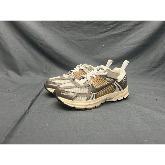 Nike Vomero 5 (PS) Sneakers Pure Platinum Silver Size 2.5Y NEW NO BOX! - Picture 4 of 11